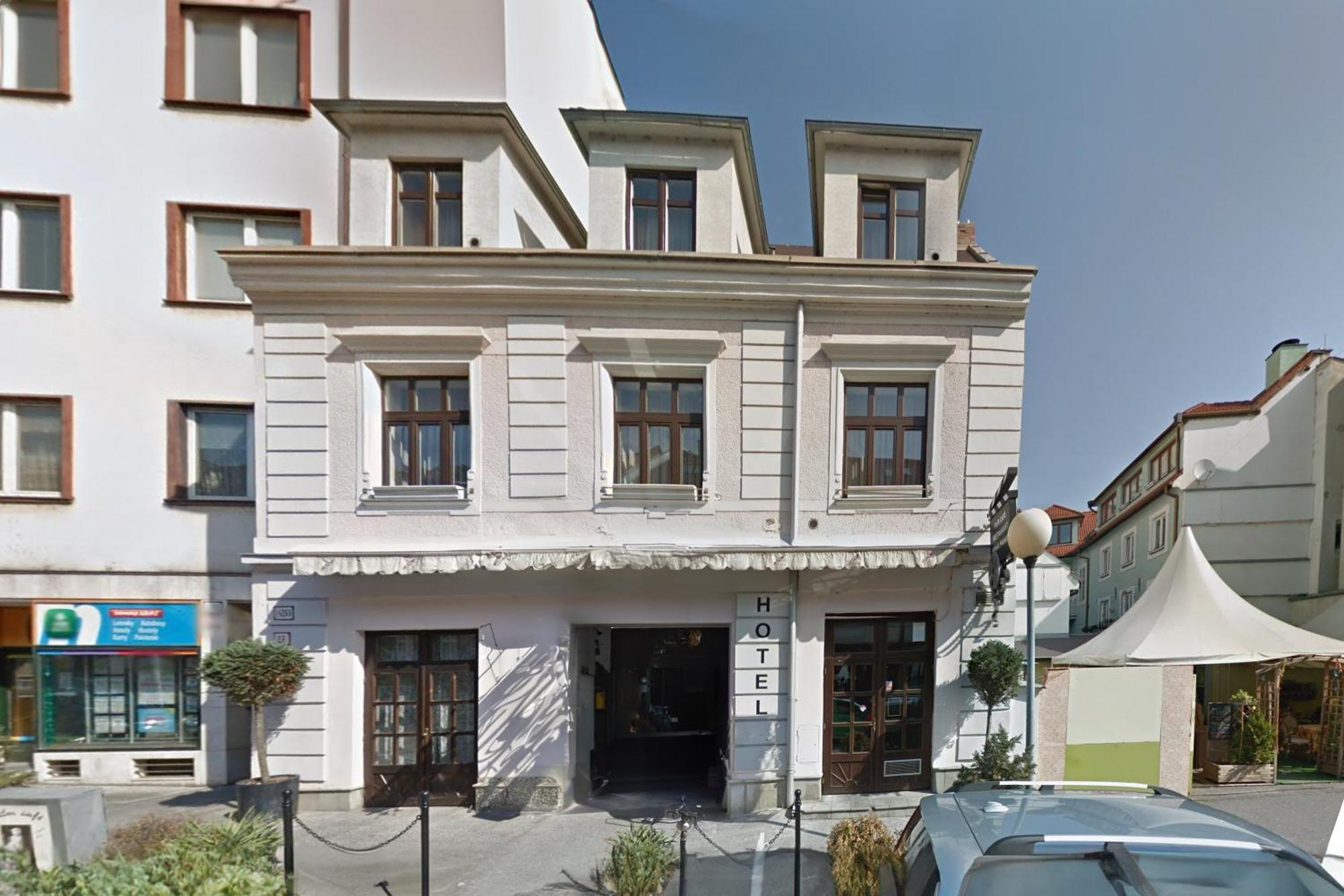 Hotel Reverie - Dependance, Check-In At Metropolitan Star Bratislava Dış mekan fotoğraf