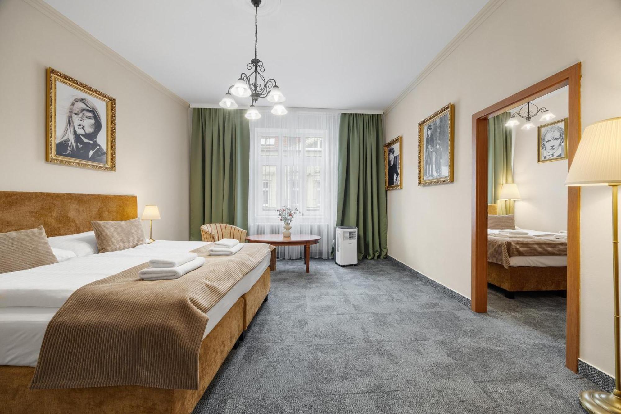 Hotel Reverie - Dependance, Check-In At Metropolitan Star Bratislava Dış mekan fotoğraf