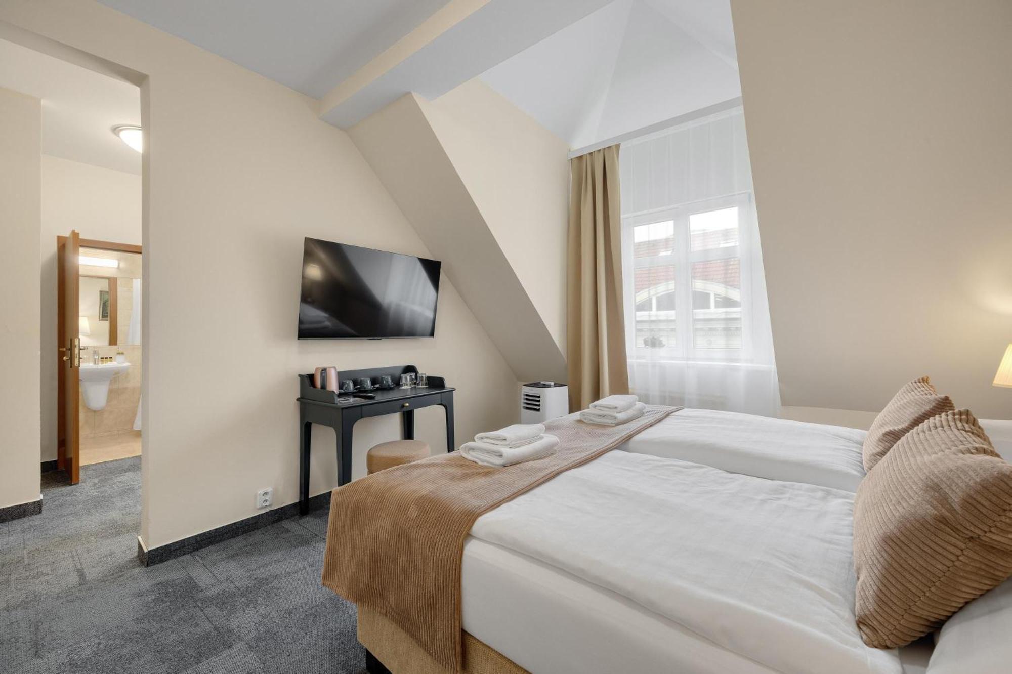 Hotel Reverie - Dependance, Check-In At Metropolitan Star Bratislava Dış mekan fotoğraf